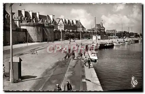 Cartes postales Saint Malo (I et V) Les Remparts La Grande Porte et le Bassin Vauban