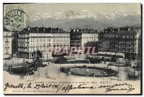 Cartes postales Grenoble La Place Victor Hugo et la chaine des Alpes