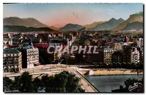 Cartes postales Grenoble Vue generale et le Cours Jean Jaures