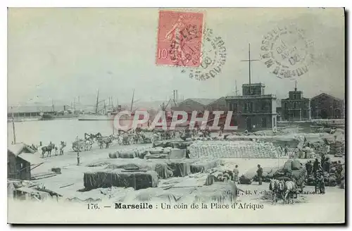 Cartes postales Marseille Une coin de la Place d'Afrique