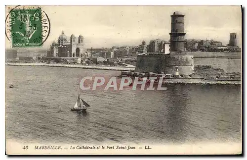 Cartes postales Marseille La Cathedrale et le Fort Saint Jean