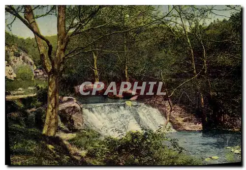 Cartes postales Saint Zacharie Var Source des Nayes Chute d'eau