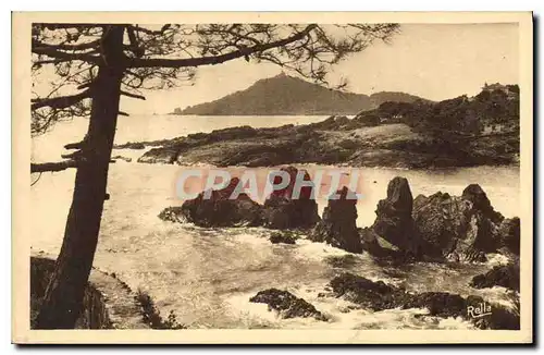 Cartes postales Route de la Corniche d'Or a Agay La Pointe de la Baumette et le Dramont