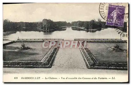 Cartes postales Rambouillet Le Chateau Vue d'ensemble des Canaux et du Parterre