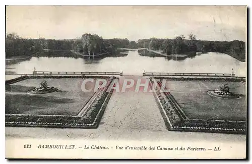 Cartes postales Rambouillet Le Chateau Vue d'ensemble des Canaux et du Parterre