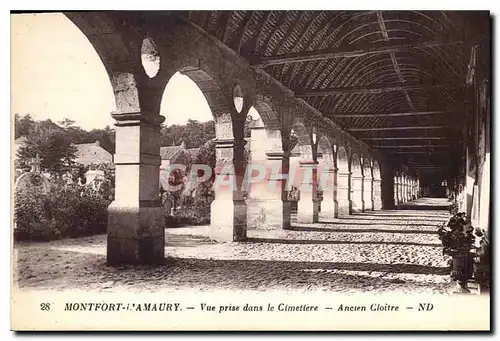 Ansichtskarte AK Montfort l'Amaury Vue prise dans le Cimetiere Ancien Cloitre