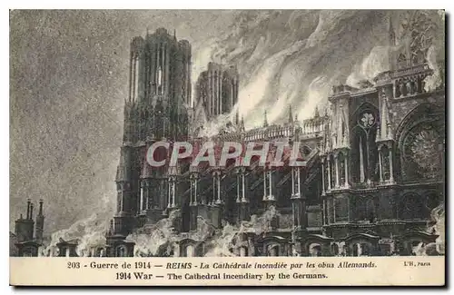 Ansichtskarte AK Guerre de 1914 Reims La Cathedrale incendie par les obus Allemands