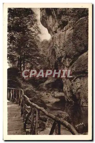 Cartes postales Vic sur Cere Cantal Le Pas de la Cere