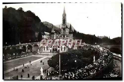 Ansichtskarte AK Lourdes Htes Pyr Depart de la Procession aux Flambeaux