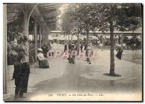 Cartes postales Vichy Un coin du Parc