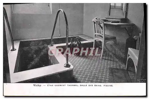 Cartes postales Vichy Etablissement Thermal Salle des Bains Piscine