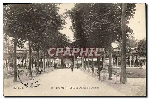 Cartes postales Vichy Allee et Palais des Sources