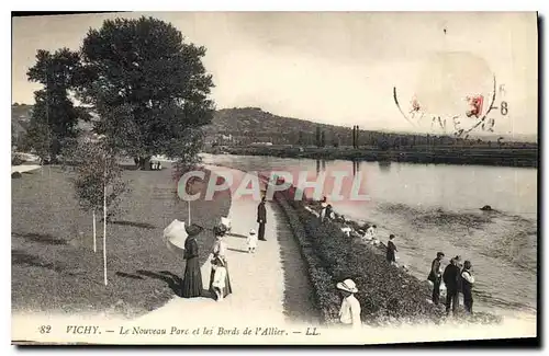 Cartes postales Vichy Le Nouveau Parc et les Bords de l'Allier