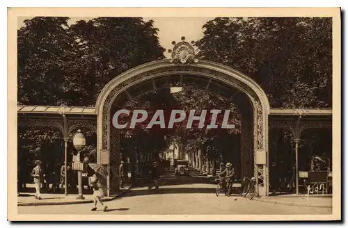 Cartes postales Vichy l'Allier Rue de Casino