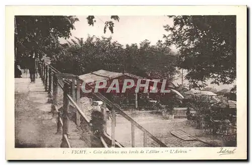 Cartes postales Vichy Coin delicieux aux bords de l'Allier L'aviron