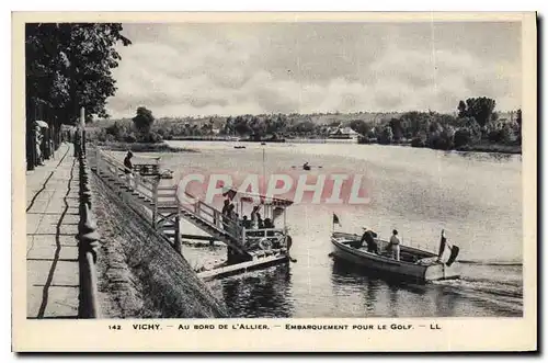 Cartes postales Vichy Au bord de l'Allier Embarquement pour le Golf