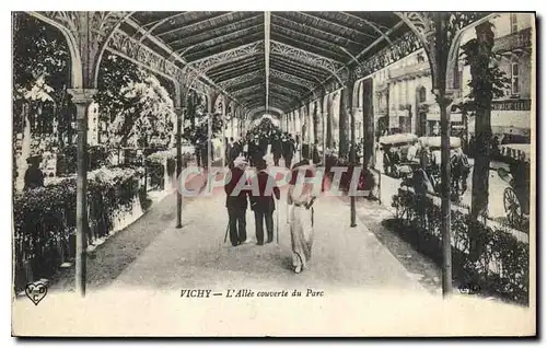 Cartes postales Vichy L'Allee couverte du Parc