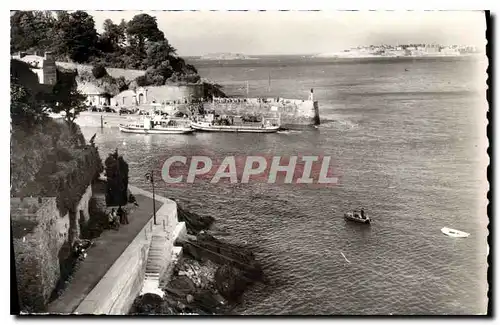 Ansichtskarte AK Dinard I et V L'Ance du Bec de la Vallee au loin St Malo