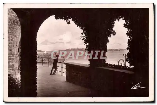 Ansichtskarte AK Dinard Vue prise de la Terrasse du Musee de la Mer vers St Malo