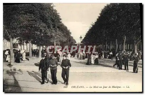 Cartes postales Orleans Le Mail un jour de Musique Militaria