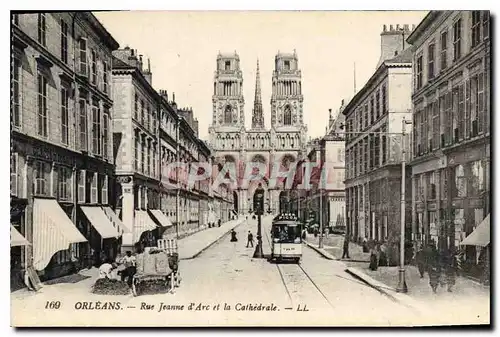 Cartes postales Orleans Rue Jeanne D'Arc et la Cathedrale