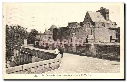 Ansichtskarte AK Saint Malo Les Remparts a la porte St Vincent