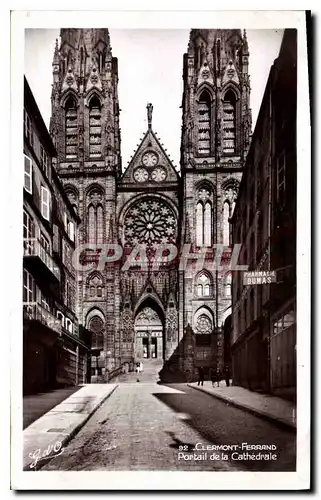 Cartes postales Clermont Ferrand portail de la Cathedrale Pharmacie Dumas