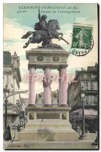 Cartes postales Clermont Ferrand P de D statue de Vercingetorix