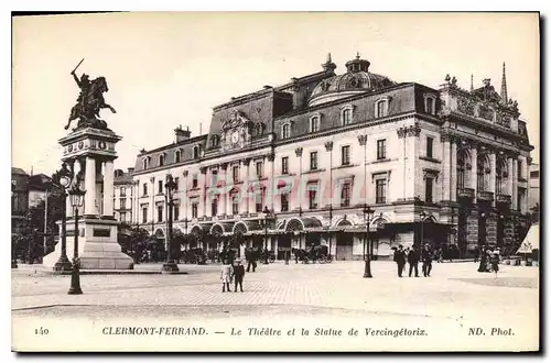 Cartes postales Clermont Ferrand le Theatre et la statue de Vercingetorix