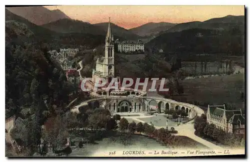 Cartes postales Lourdes La Basilique Vue Plongeante