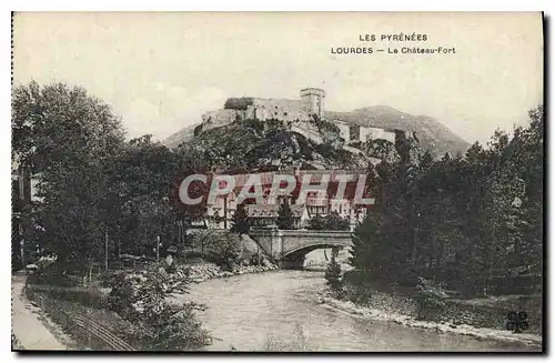 Cartes postales Les Pyrenees Lourdes Le Chateau Fort