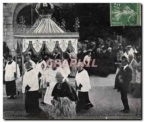 Ansichtskarte AK Lourdes La Procession du Tres Saint Sacrement