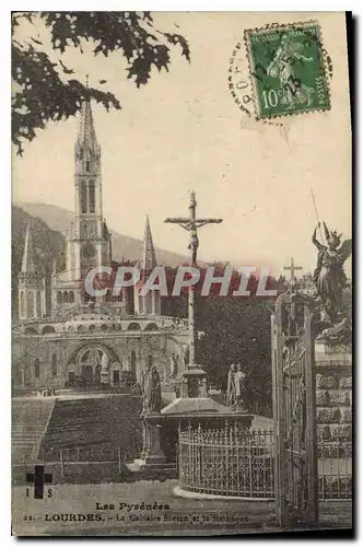 Cartes postales Les Pyrenees Lourdes Le Calvaire Breton et la Basilique