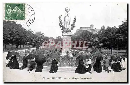 Cartes postales Lourdes La Vierge Couronnee