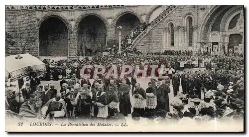 Cartes postales Lourdes La Benediction des Malades