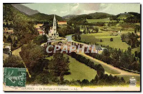 Cartes postales Lourdes La Basilique et l'Esplanade