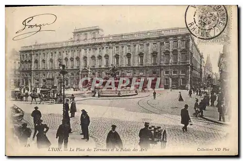 Cartes postales Lyon La Place des Terreaux et le Palais des Arts