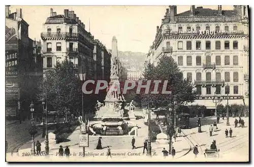 Cartes postales Lyon Place de la Republique et Monument Carnot