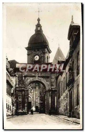 Cartes postales Besancon la porte Noire et la cathedrale