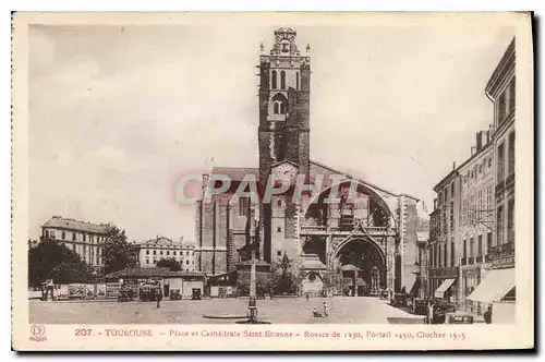 Ansichtskarte AK Toulouse place et cathedrale Saint Etienne