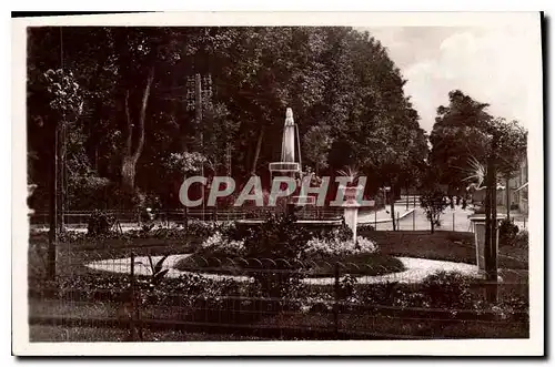 Ansichtskarte AK Beaune square A Briand