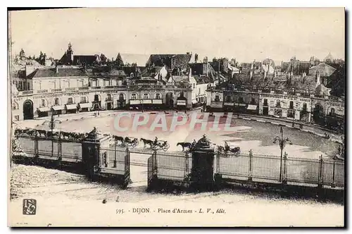 Cartes postales Dijon place d'Armes