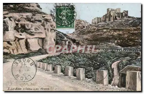 Cartes postales Les Baux Le Chateau vu des Porcelets