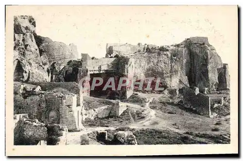 Ansichtskarte AK Les Baux Partie des ruines du Chateau feodal et la Tour Sarrasine X siecle