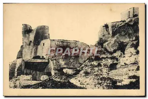 Ansichtskarte AK Les Baux Columbarium cineraire et la tour Paravelle VII siecle