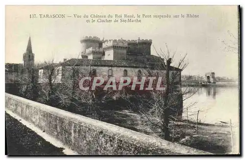 Cartes postales Tarascon Vue du Chateau du Roi Rene le Pont suspendu sur le Rhone et le Clocher de Ste Marthe