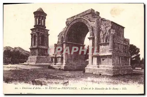 Ansichtskarte AK Environs d'Arles Saint Remy de Provence L'Arc et le Mausolee de St Remy