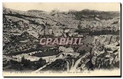 Cartes postales La Provence les Baux La Val d'Enfer Decor de Mireille