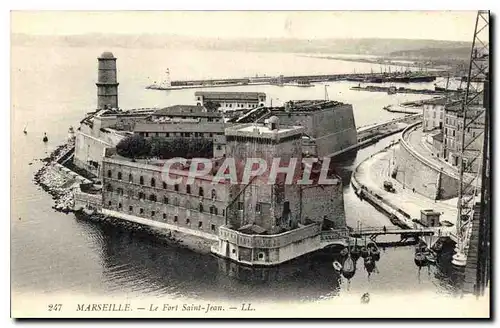 Ansichtskarte AK Marseille Vue generale du vieux port Bateaux