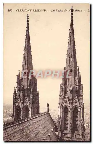 Cartes postales Clermont Ferrand La Fleches de la Cathedrale